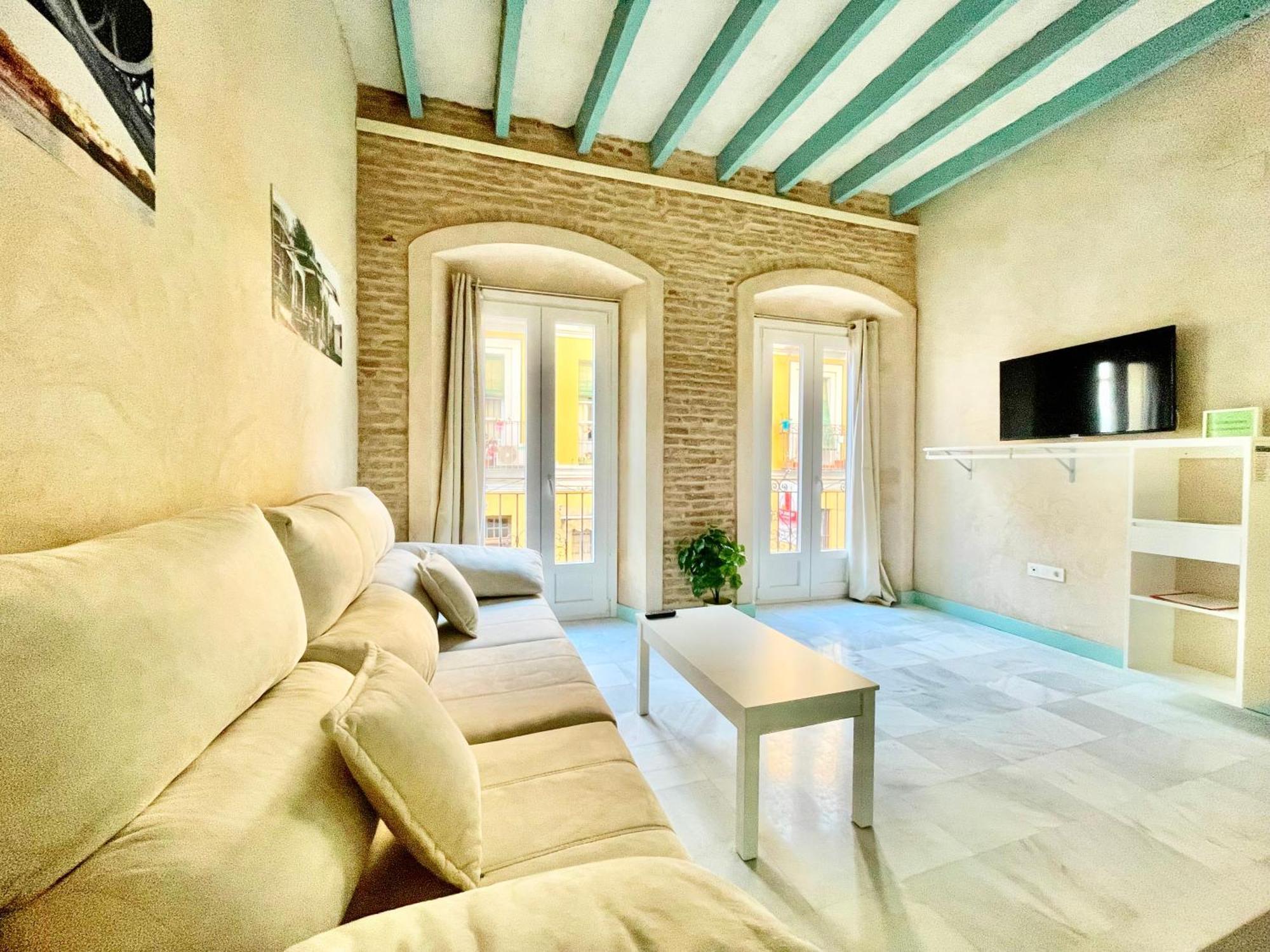 Click Triana Apartment Seville Exterior photo